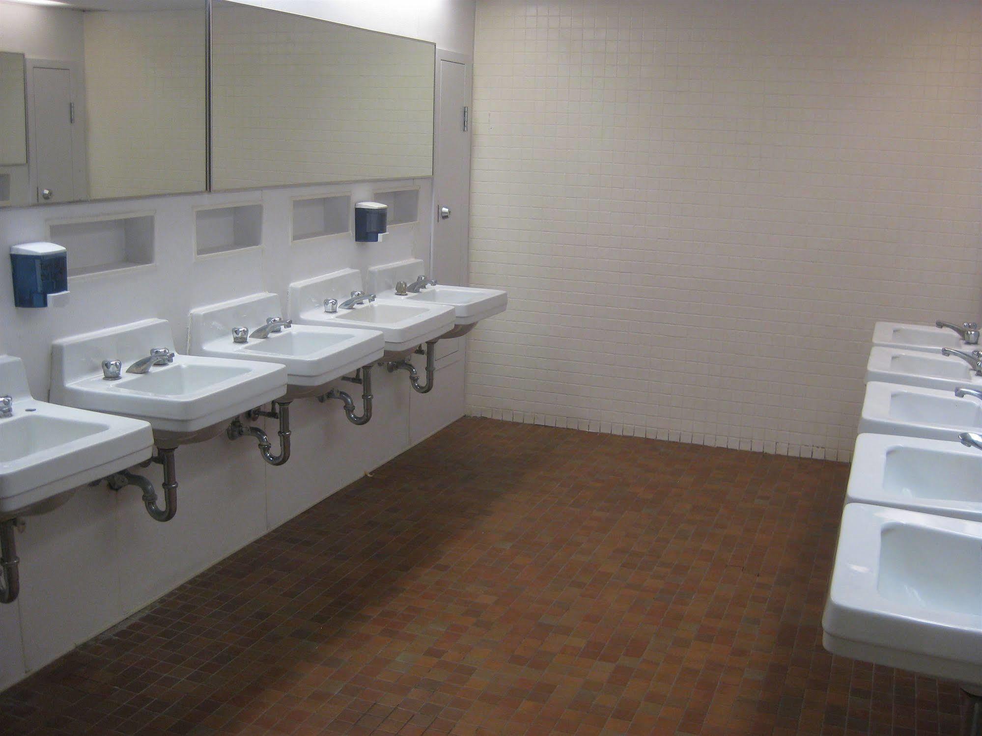 University Of Toronto - New College Residence - Wilson Hall Residence Εξωτερικό φωτογραφία